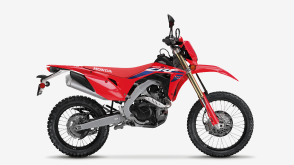 Angle latéral orienté droit d'une Honda CRF